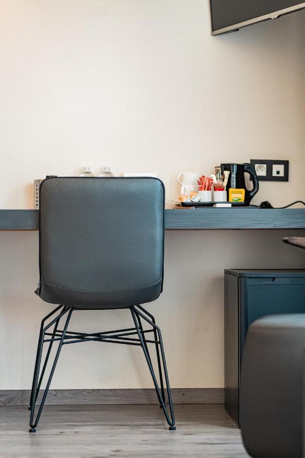 Abalona Hotel & Apartments Дендермонде Екстериор снимка