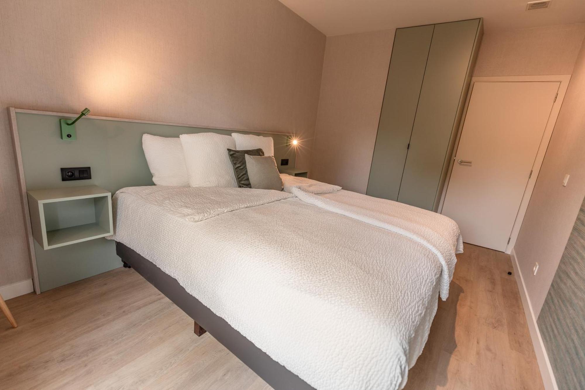 Abalona Hotel & Apartments Дендермонде Екстериор снимка