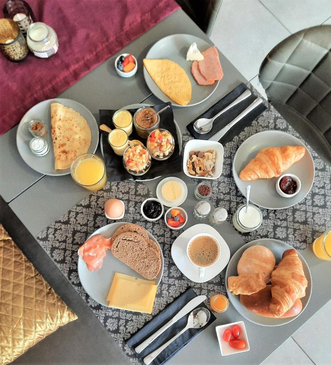 Abalona Hotel & Apartments Дендермонде Екстериор снимка