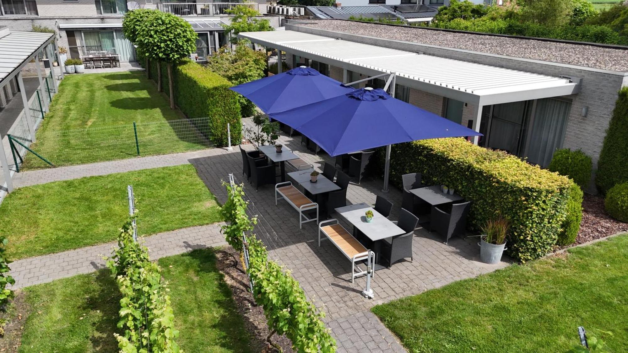 Abalona Hotel & Apartments Дендермонде Екстериор снимка