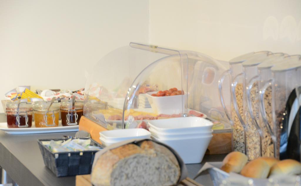 Abalona Hotel & Apartments Дендермонде Екстериор снимка