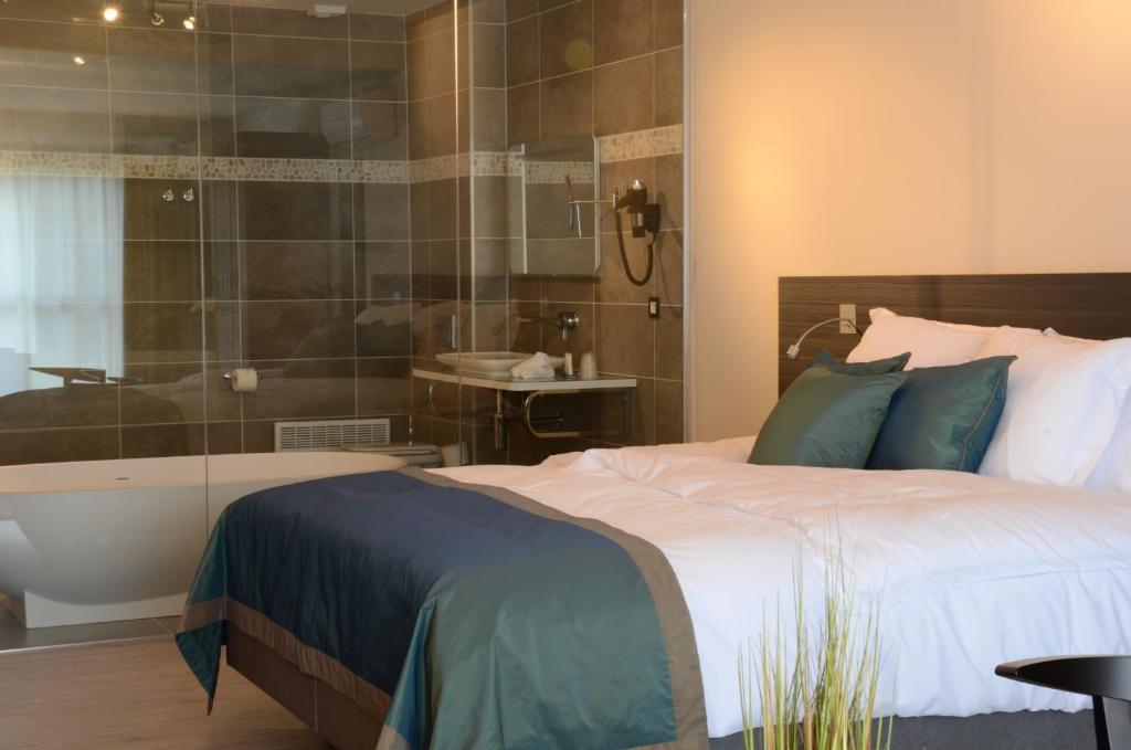 Abalona Hotel & Apartments Дендермонде Стая снимка